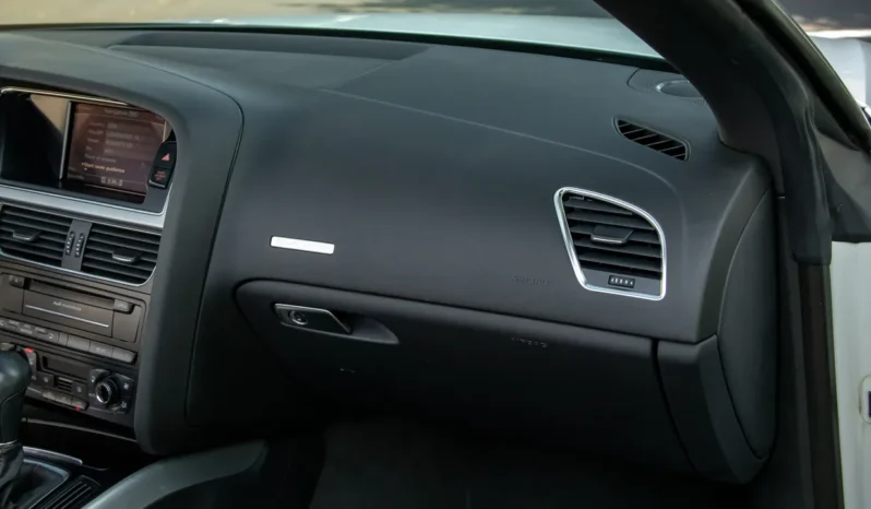 
								2011 Audi S5 Cabriolet Quattro Prestige full									