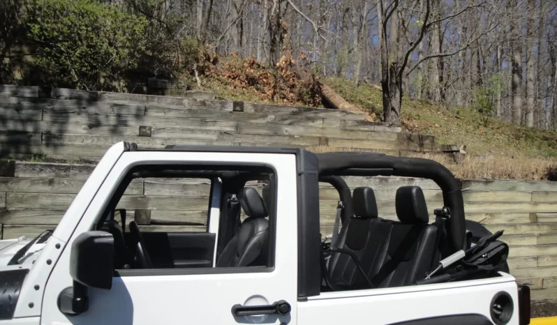 
								2014 Jeep Wrangler Sport S full									