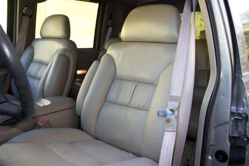 
								1999 Chevrolet Tahoe LT full									