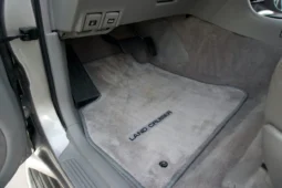 
										2003 Toyota Land Cruiser UZJ100 full									