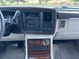 
										2004 Cadillac Escalade GMT800 AWD full									