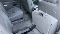 
										2004 Chevrolet Suburban 2500 LT 8.1L 4×4 full									