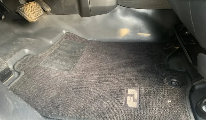 
								2012 Toyota FJ Cruiser full									