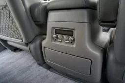 
										2003 Toyota Land Cruiser UZJ100 full									