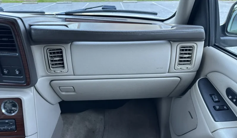 
								2004 Cadillac Escalade GMT800 AWD full									