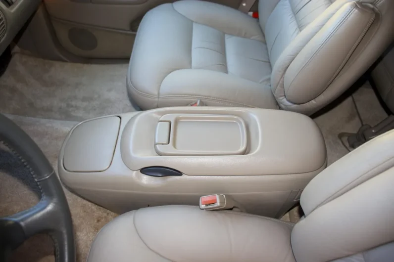 
								1999 Chevrolet Tahoe LT full									