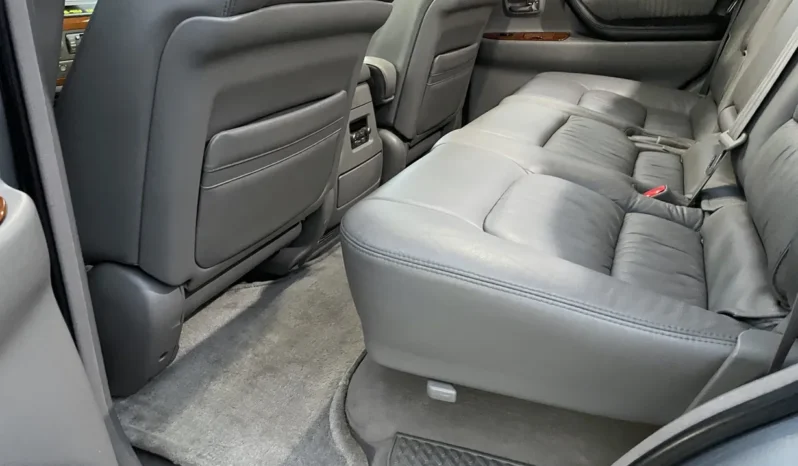 
								2004 Lexus LX470 full									