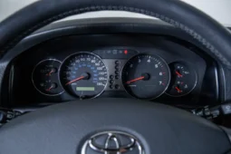 
										2007 Toyota Land Cruiser UZJ100 full									