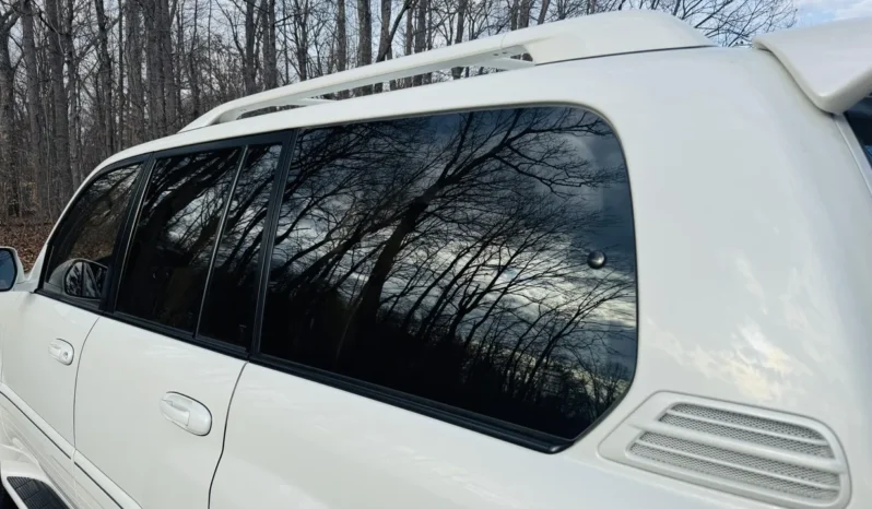 
								2003 Lexus LX470 full									