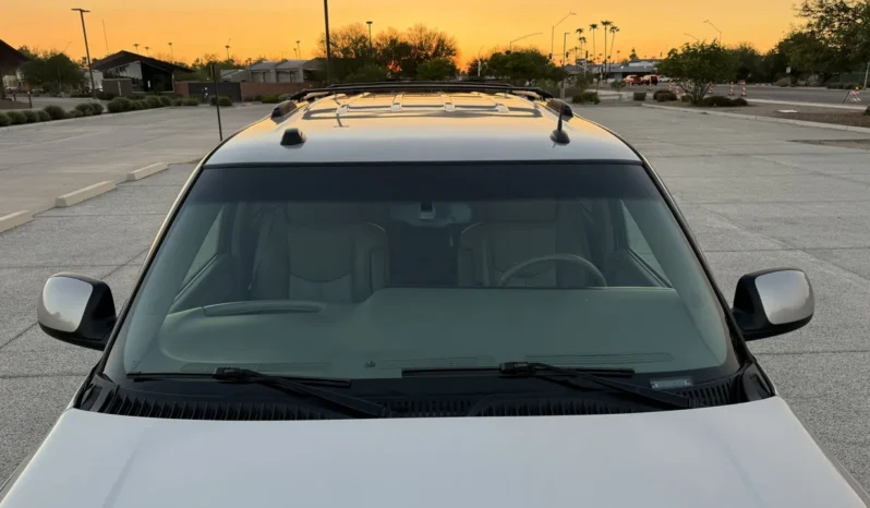 
								2004 GMC Yukon Denali 1500 Luxury full									