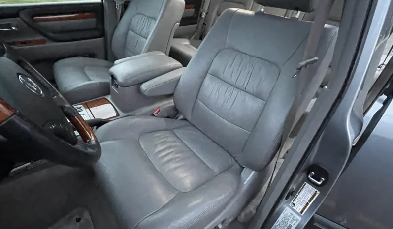
								2004 Lexus LX470 full									