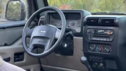 
										2005 Jeep Wrangler SE 6-Speed full									