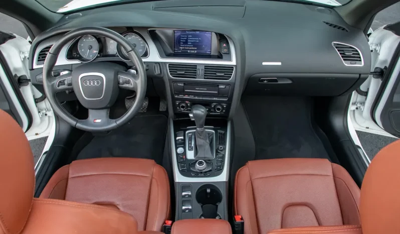 
								2011 Audi S5 Cabriolet Quattro Prestige full									