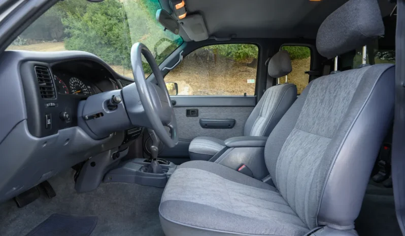 
								1999 Toyota Tacoma SR5 XtraCab V6 4×4 full									