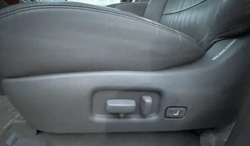 
								2004 Lexus LX470 full									