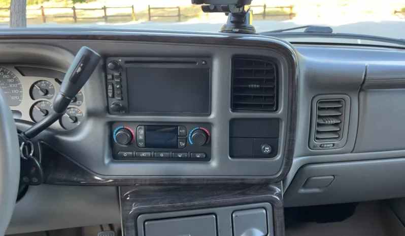 
								2005 GMC Yukon XL Denali GMT800 full									