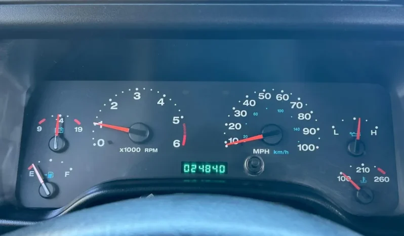 
								2005 Jeep Wrangler SE 6-Speed full									
