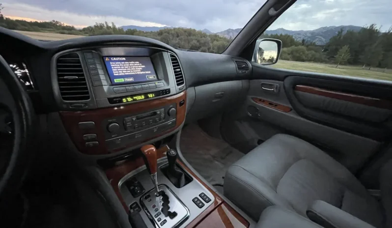 
								2004 Lexus LX470 full									