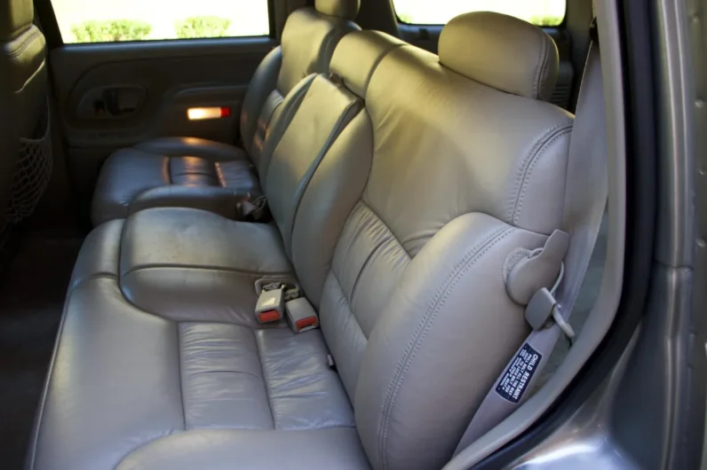 
								1999 Chevrolet Tahoe LT full									