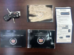 
										2004 Cadillac Escalade GMT800 AWD full									