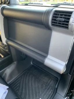 
										2014 Toyota FJ Cruiser full									