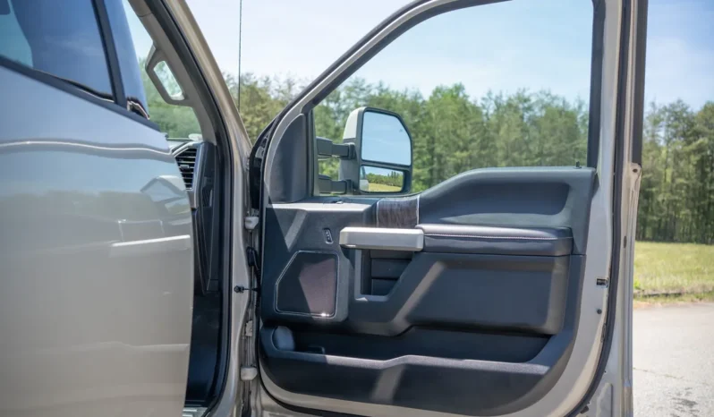 
								2018 Ford F-450 Super Duty Lariat Crew Cab Power Stroke Dually 4×4 Flatbed full									