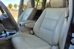 
										2001 Toyota Land Cruiser UZJ100 full									