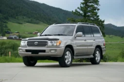 
										2003 Toyota Land Cruiser UZJ100 full									