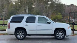 
										2007 GMC Yukon Denali full									