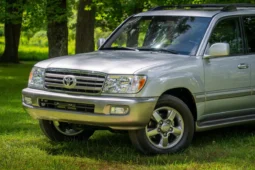 
										2007 Toyota Land Cruiser UZJ100 full									