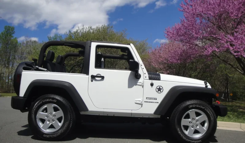 
								2014 Jeep Wrangler Sport S full									