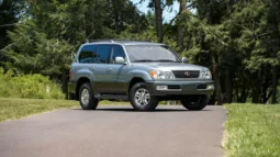 
										2001 Lexus LX470 full									