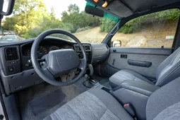 
										1999 Toyota Tacoma SR5 XtraCab V6 4×4 full									