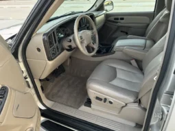 
										2004 GMC Yukon Denali 1500 Luxury full									
