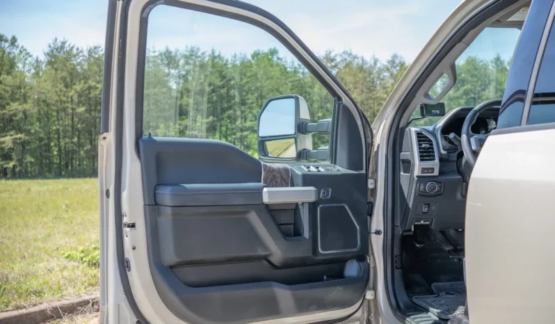 
								2018 Ford F-450 Super Duty Lariat Crew Cab Power Stroke Dually 4×4 Flatbed full									