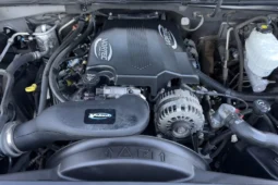 
										2004 Chevrolet Suburban 2500 LT 8.1L 4×4 full									