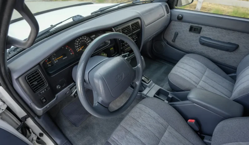 
								1999 Toyota Tacoma SR5 XtraCab V6 4×4 full									