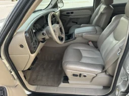 
										2004 GMC Yukon Denali 1500 Luxury full									