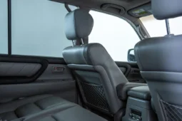 
										2007 Toyota Land Cruiser UZJ100 full									