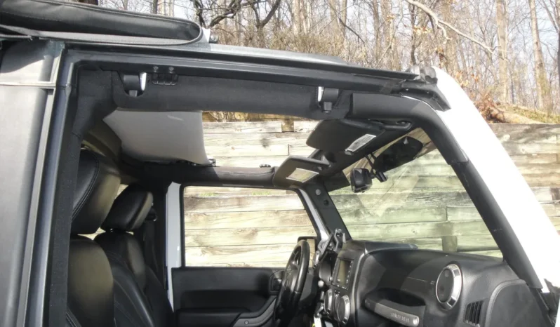 
								2014 Jeep Wrangler Sport S full									
