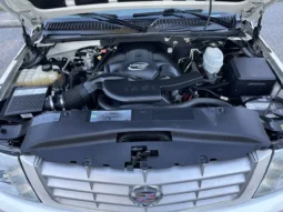 
										2004 Cadillac Escalade GMT800 AWD full									