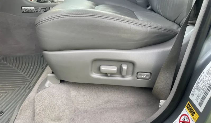 
								2004 Lexus LX470 full									