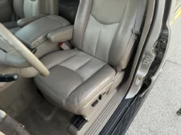 
										2004 GMC Yukon Denali 1500 Luxury full									