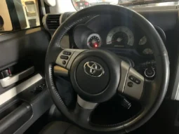 
										2012 Toyota FJ Cruiser full									