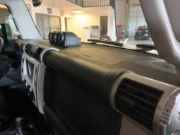 
										2012 Toyota FJ Cruiser full									