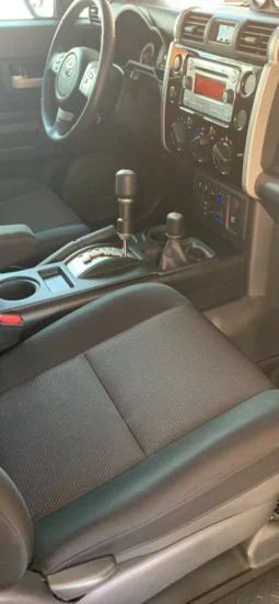 
										2014 Toyota FJ Cruiser full									
