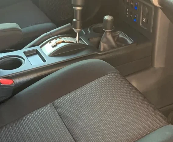 
								2014 Toyota FJ Cruiser full									