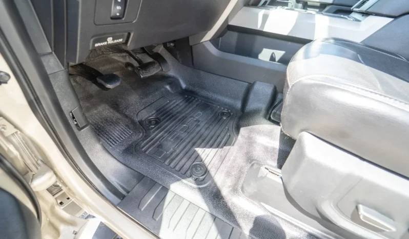 
								2018 Ford F-450 Super Duty Lariat Crew Cab Power Stroke Dually 4×4 Flatbed full									