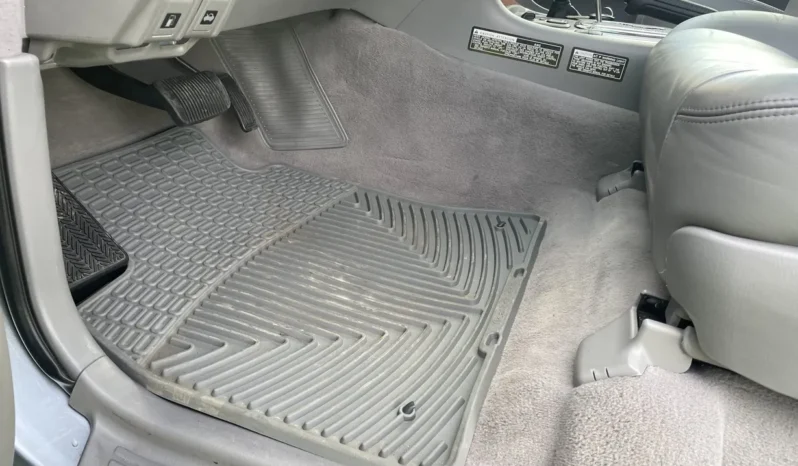 
								2004 Lexus LX470 full									