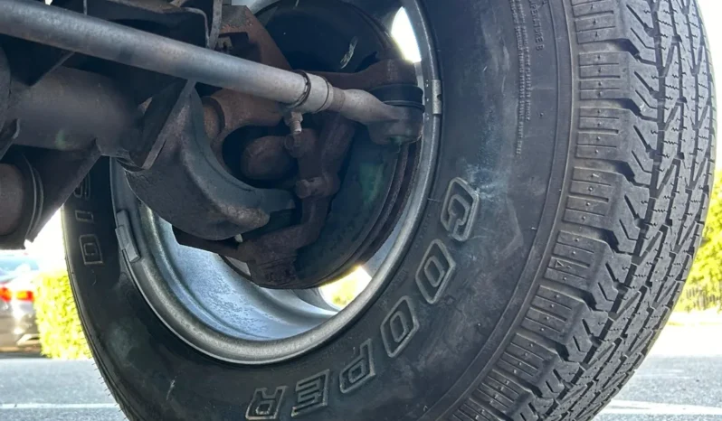 
								2005 Jeep Wrangler SE 6-Speed full									